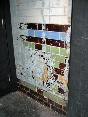 Glazed brick