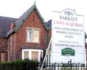 Burton Croft – with irritating Barratt sign, November 2004