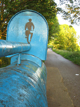 Cycle track, graffiti, Huntington Road