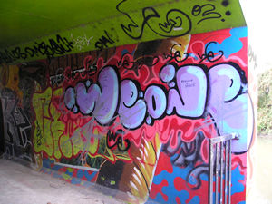 Graffiti, Foss-side, 24 October 2004 - image 2