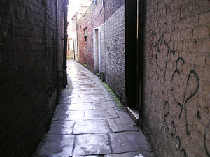 The view down Straker's Passage from the Fossgate entrance. The best thing about these ancient rights of way is that they're so often gently curved, reminding us that humans made them pathways, possibly, by the looks of things, while wandering home drunk.