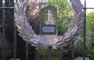 War memorial, Dean's Park.