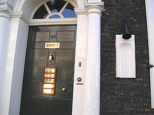 18th century house, Gillygate, with snuffer