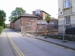 Mill Mount Lane view, with building site