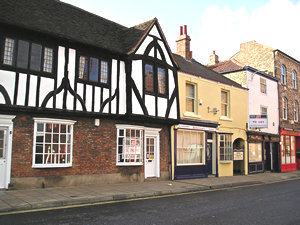 Walmgate shops